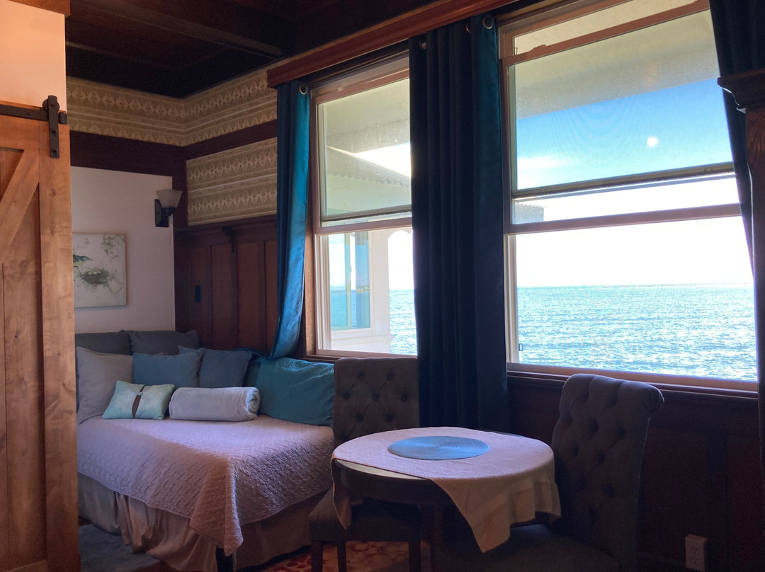 Hilo Bay Oceanfront Bed and Breakfast主图