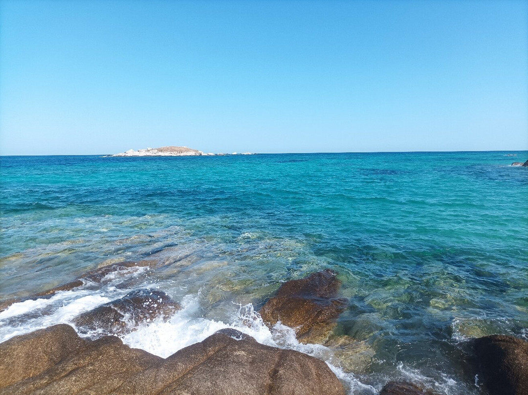 Tigania Beach景点图片