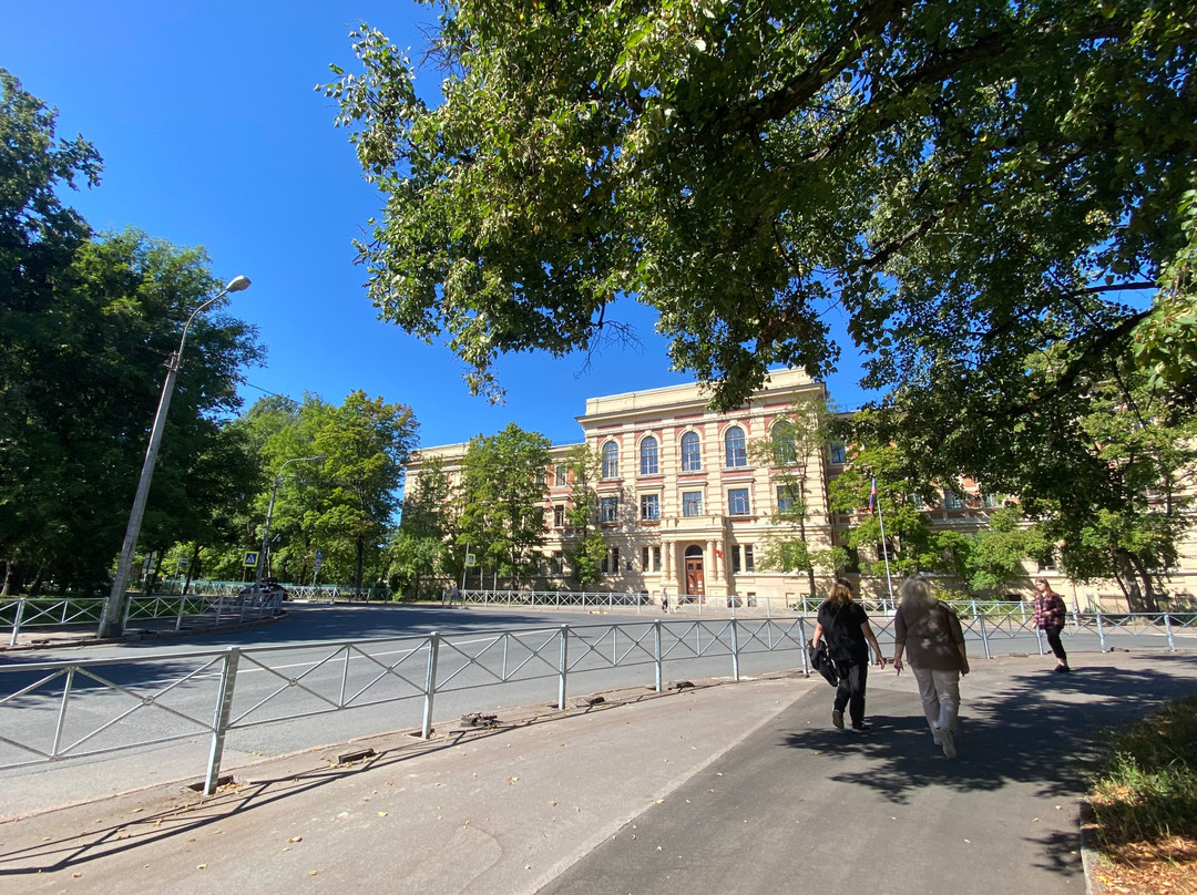 Tsarskoye Selo Real School Building景点图片
