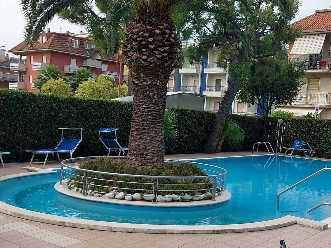Hotel Haus Charlotte主图