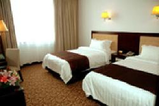 丰荣君华酒店主图