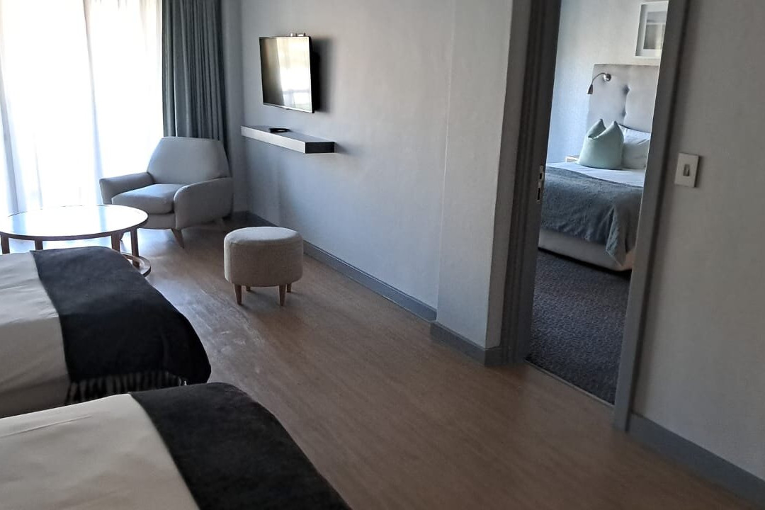 Krystal Beach Hotel主图