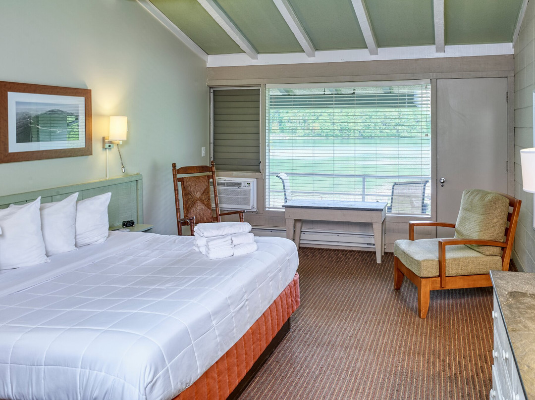 Peaks Of Otter Lodge主图