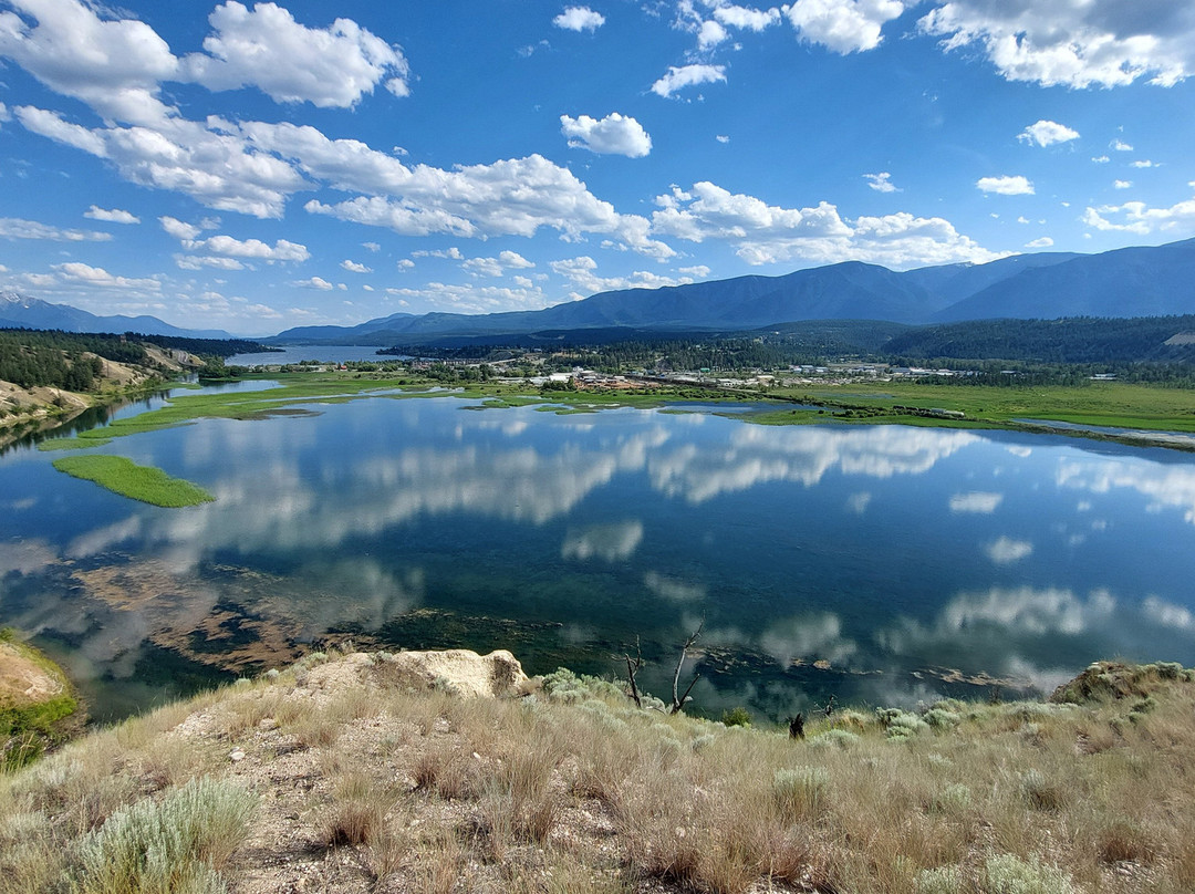 Far Out Gear Rentals-Radium Hot Springs必去景点