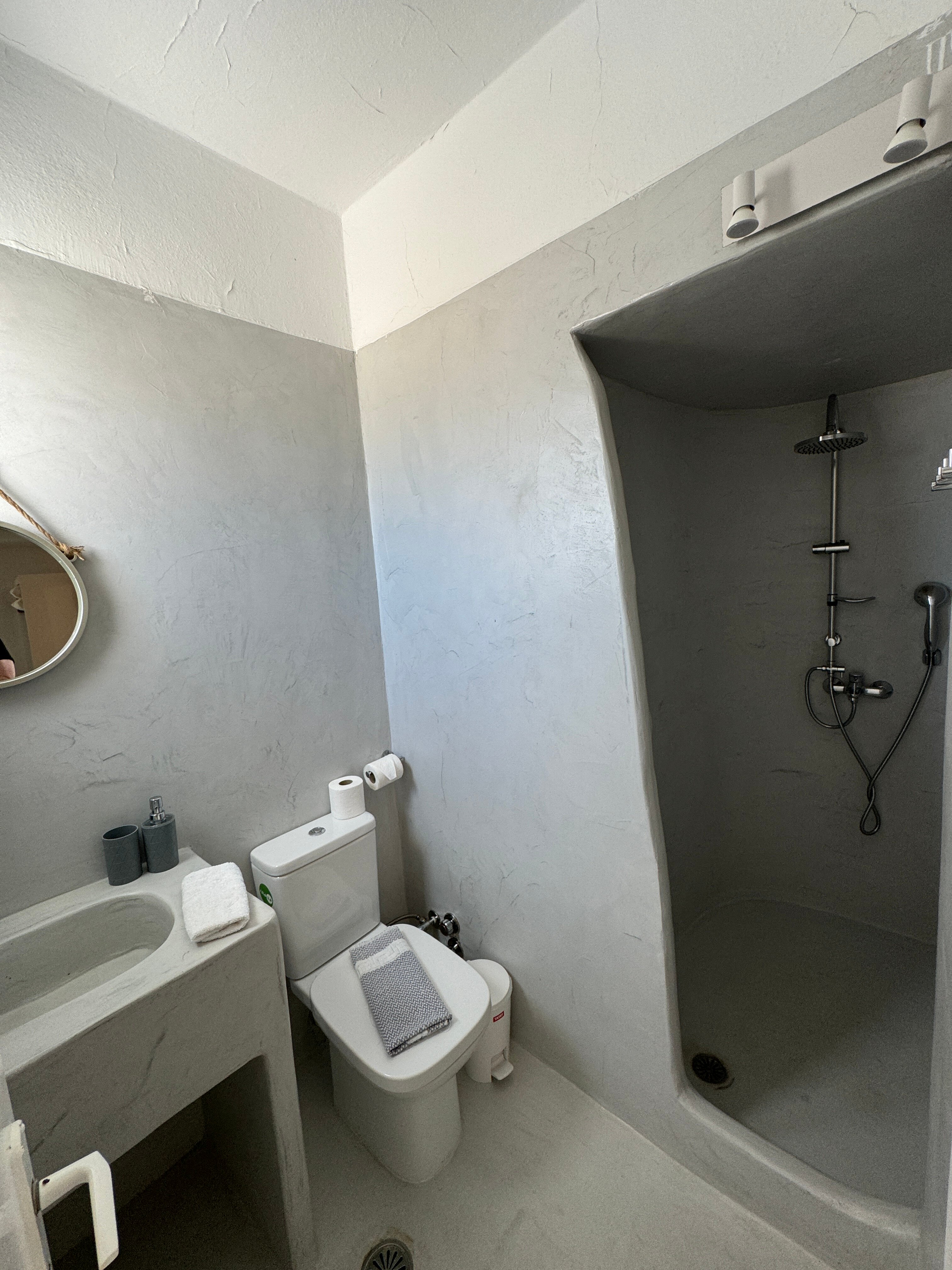 Sea Nymphs Suites-浴室