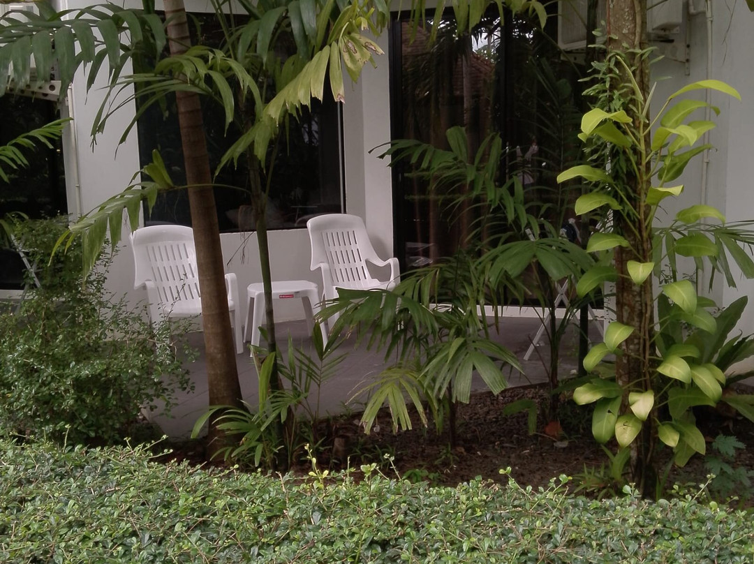 奈阳海滩度假村主图