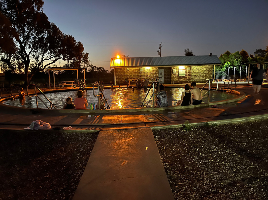 Artesian Baths-Lightning Ridge必去景点