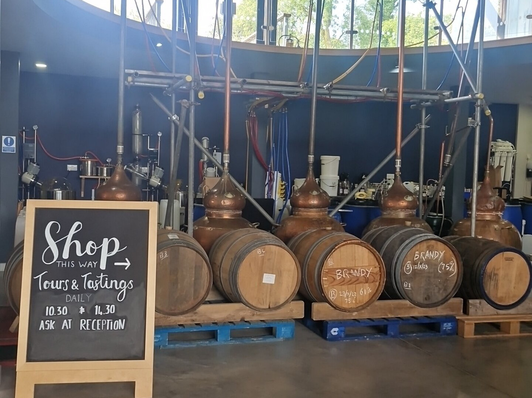 English Spirit Distillery at Treguddick-朗塞斯顿必去景点