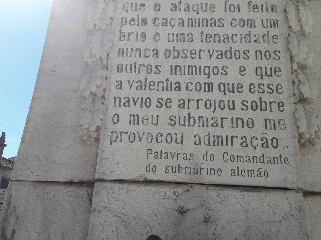 Estátua De Carvalho Araújo景点图片