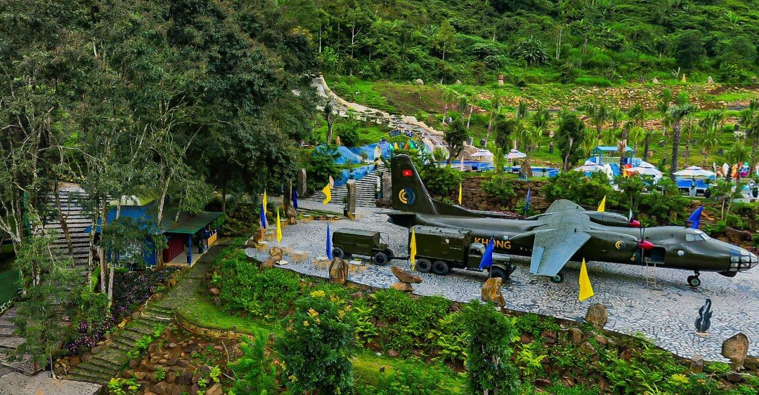 Tea Bobla Waterfall-Di Linh必去景点