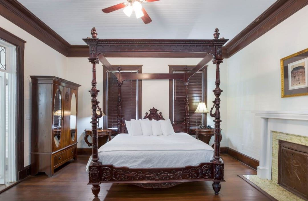 Coombs Inn & Suites主图