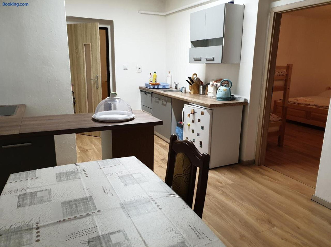 Apartman 33