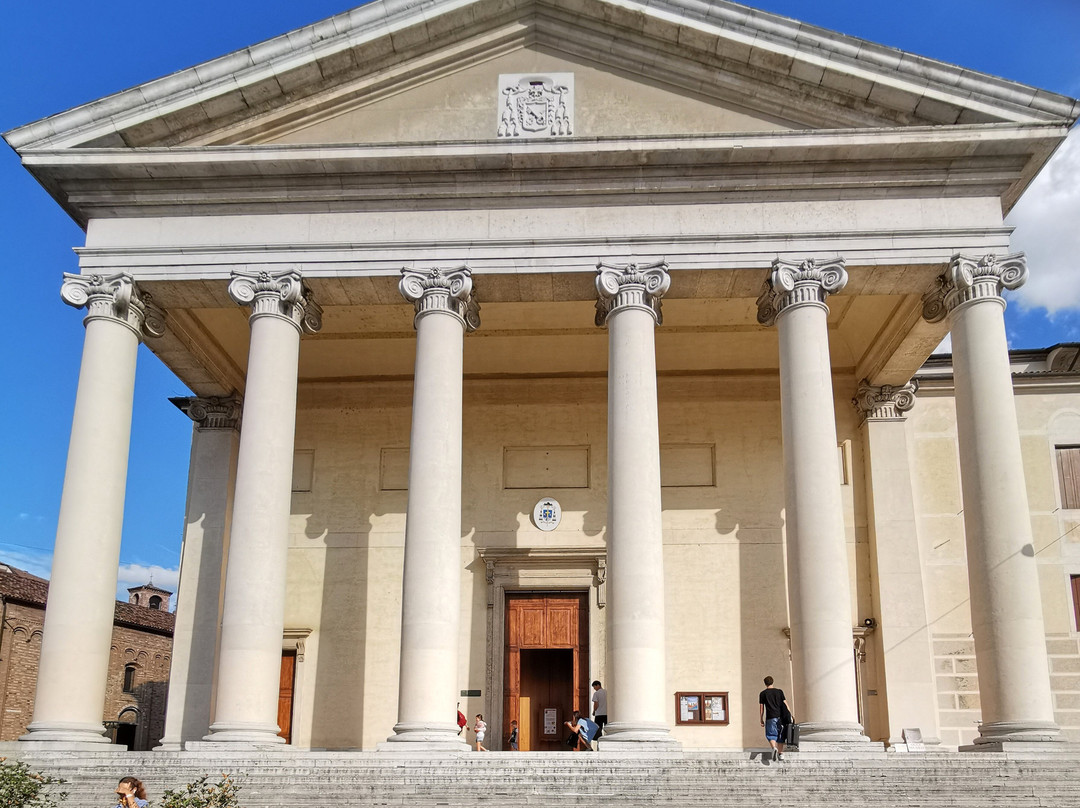 Cattedrale di San Pietro Apostolo-特雷维索必去景点