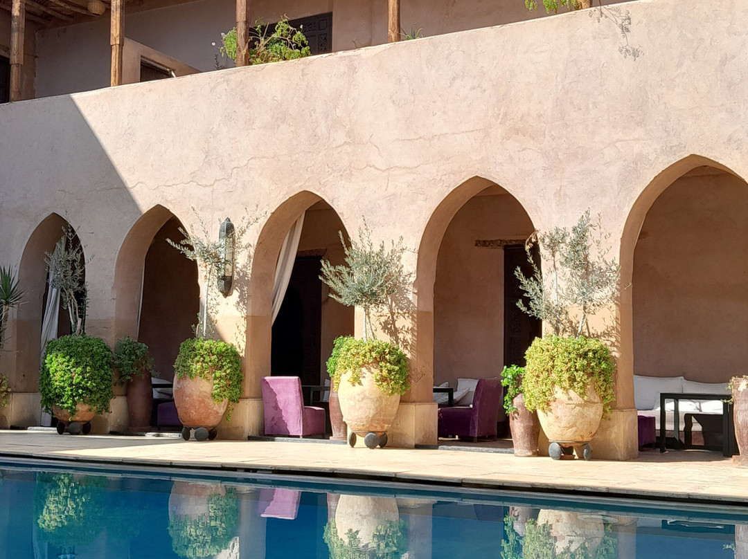 卡拉万瑟拉酒店主图