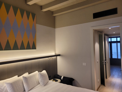 萨沃纳18号套房主图