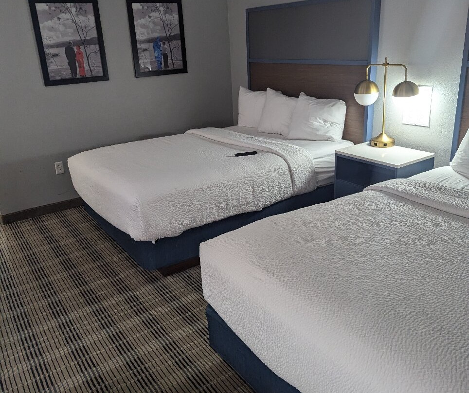 AmericInn by Wyndham Shakopee Near Canterbury Park主图