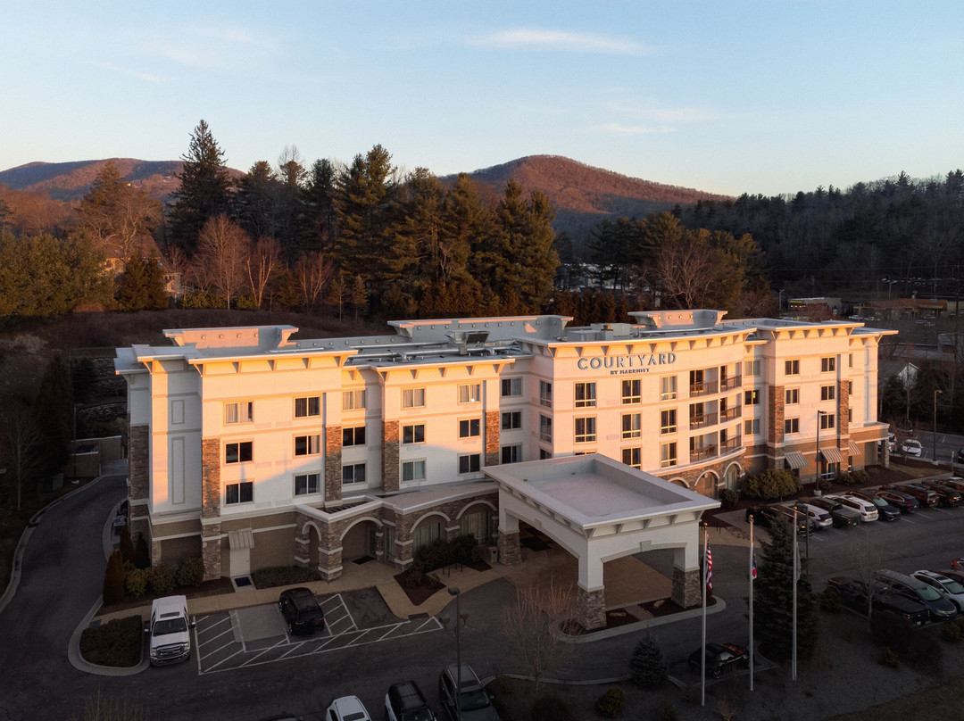 布恩万怡酒店主图