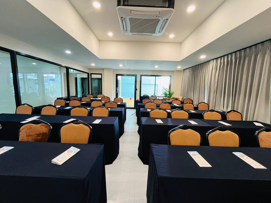 Usabai Riverside Boutique Hotel主图