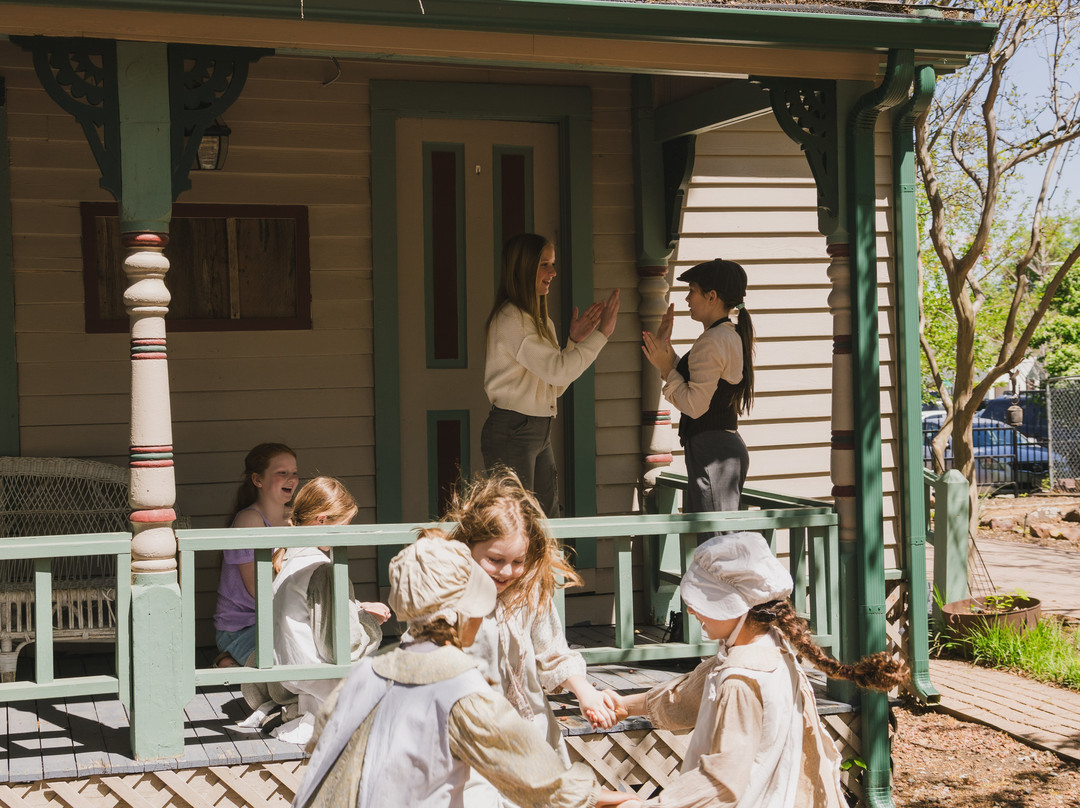 Chestnut Square Historic Village-麦金尼必去景点