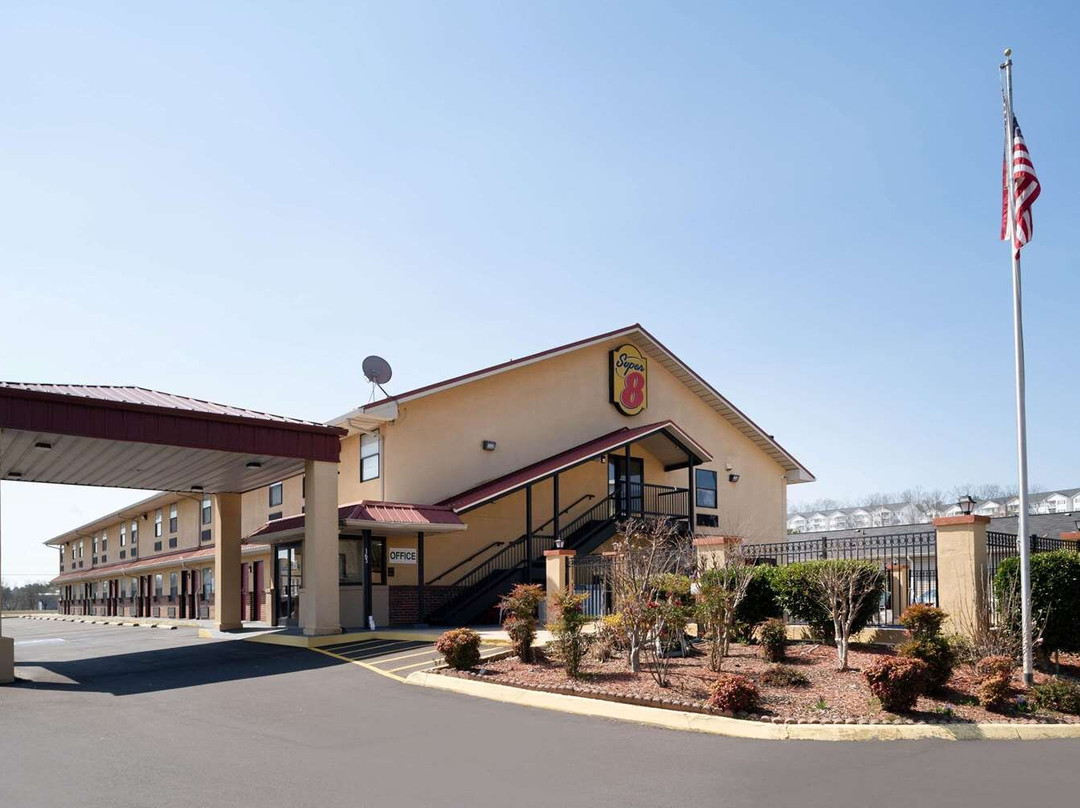 Super 8 by Wyndham Cleveland