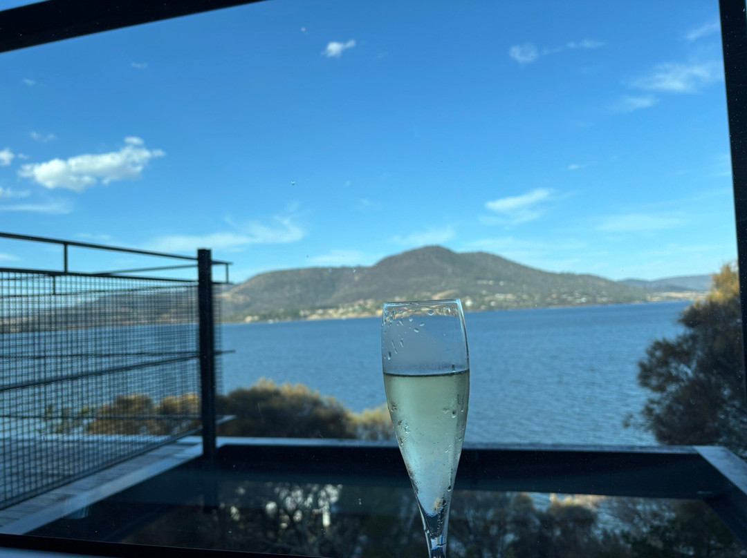 莫纳亭酒店主图