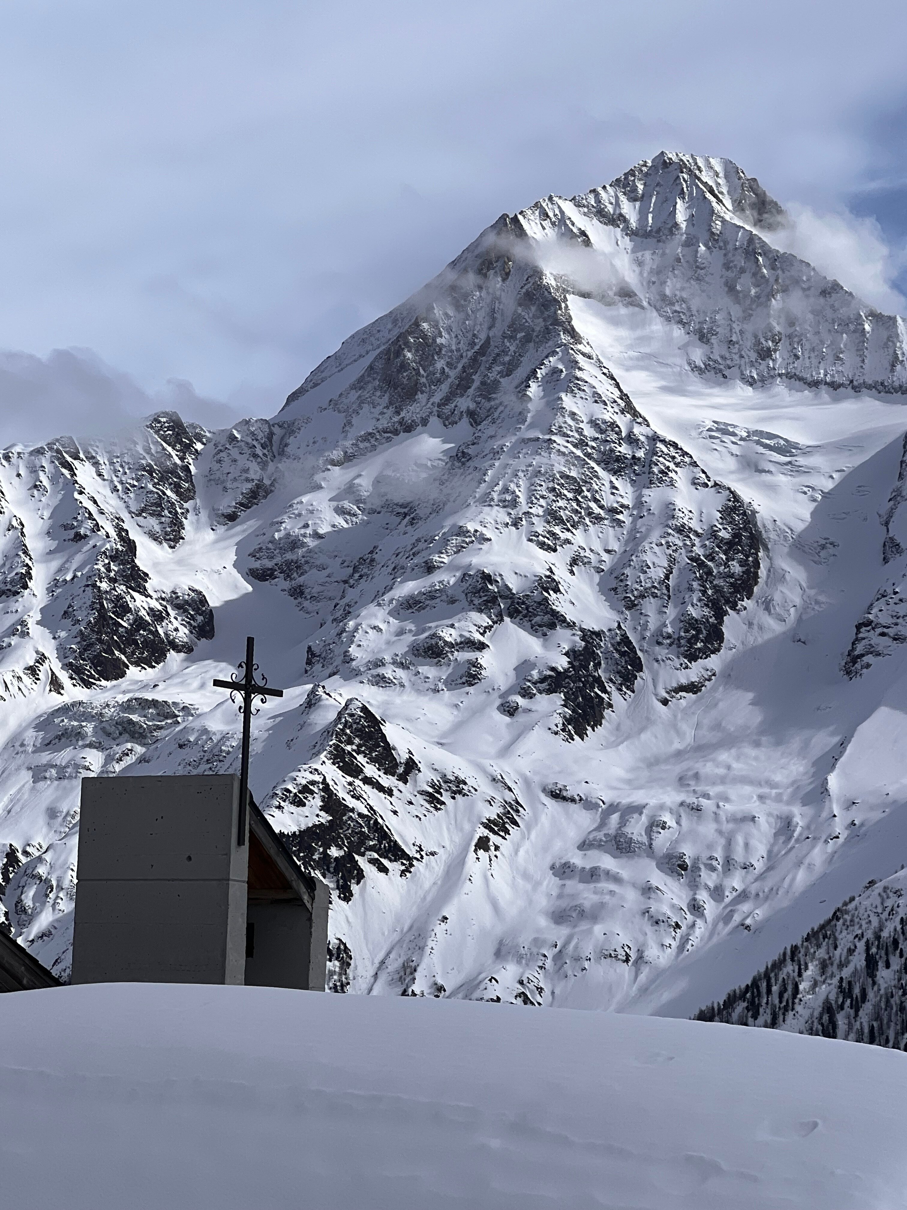Hotel Nest and Bietschhorn-官方