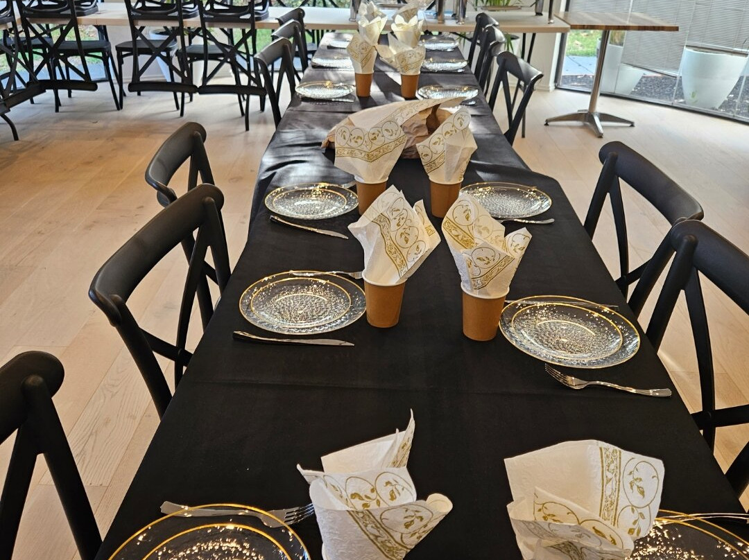 Kimberley Gardens Hotel & Serviced Apartments主图