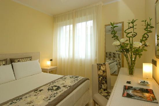 Hotel Chiaraluna主图