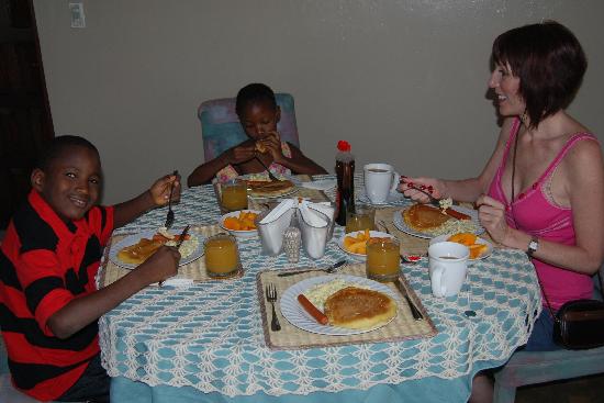 Mokos Bed and Breakfast-餐饮