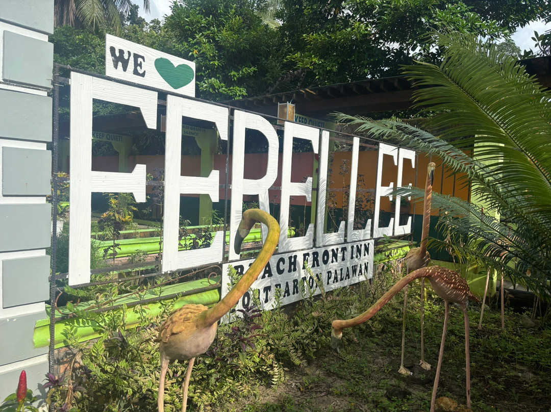 Ferellee Beach Front Inn主图