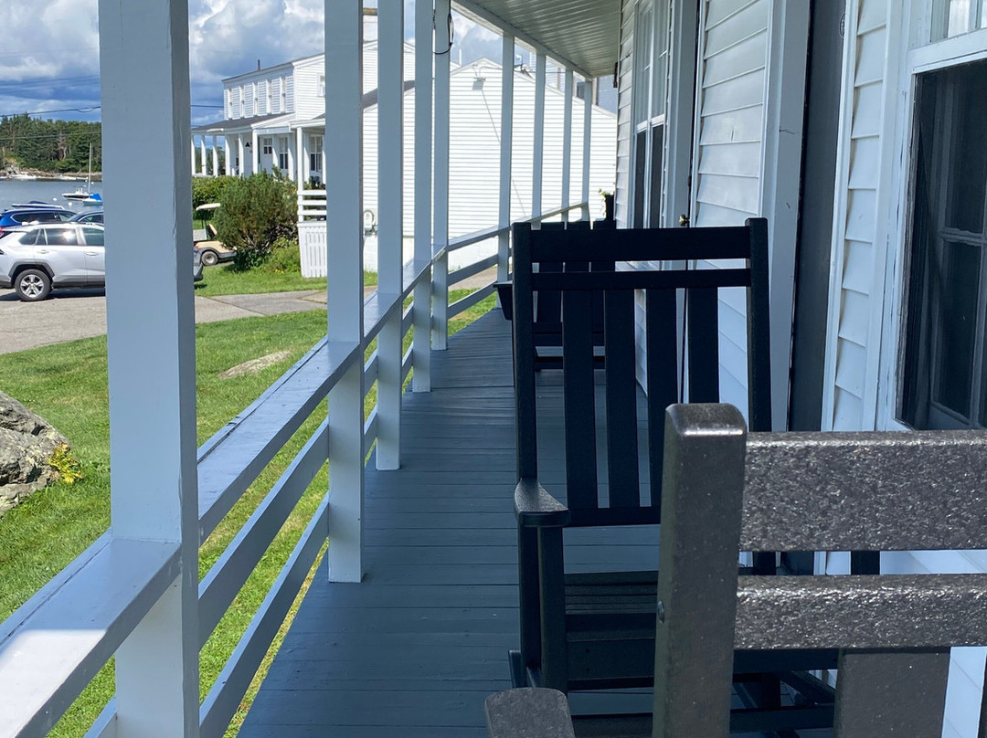 Bluebird Ocean Point Inn主图