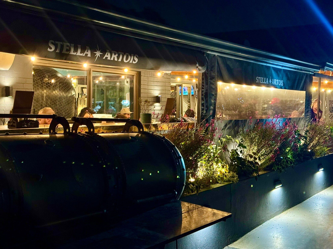 Franks Burgers & Ribs Bryanston