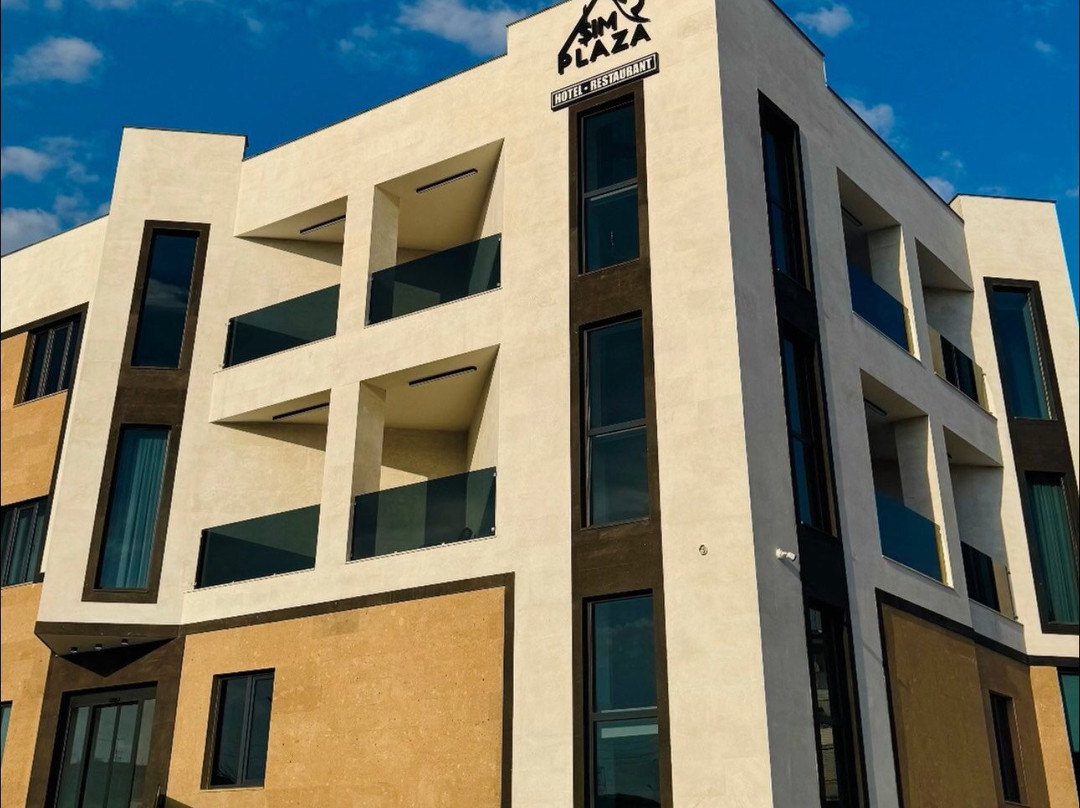 Sim Plaza Hotel & Restaurant