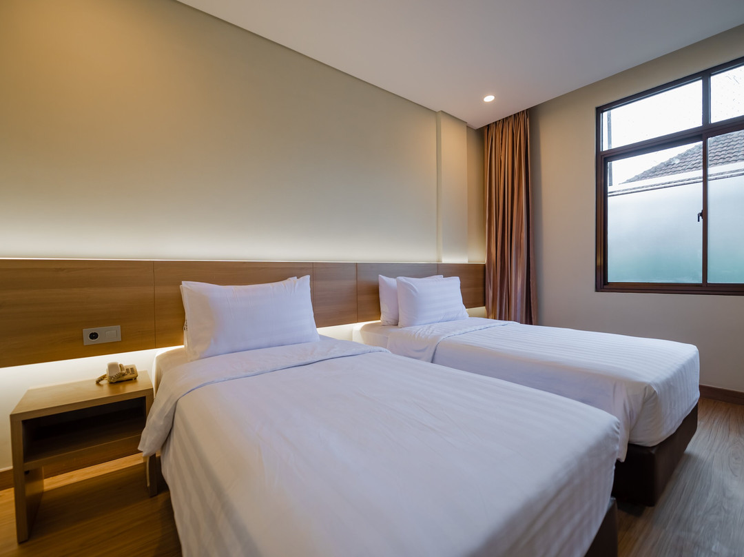 巴顺丹公约大酒店主图