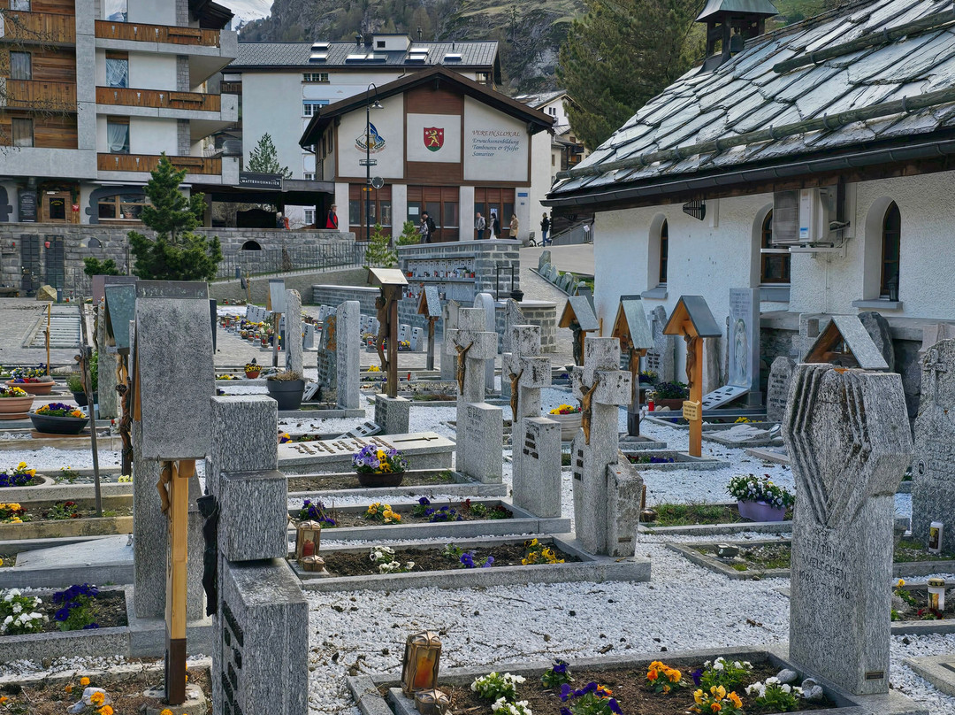 Mountaineers' Cemetery-策马特必去景点