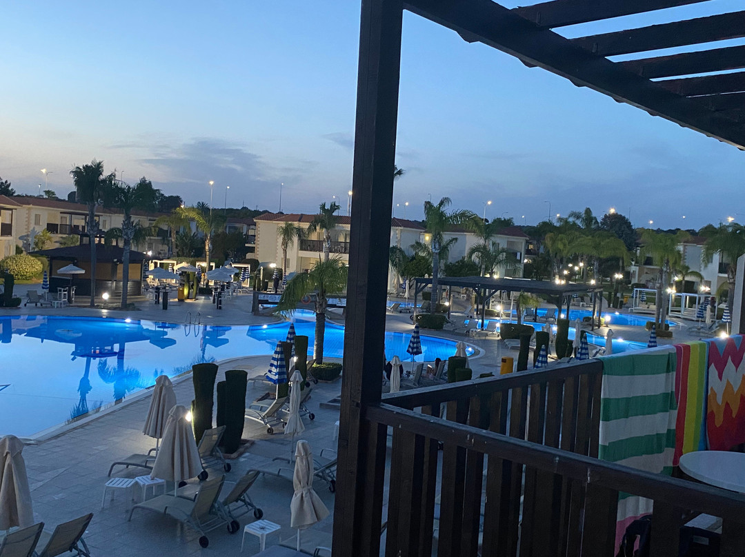 Tsokkos Paradise Village主图