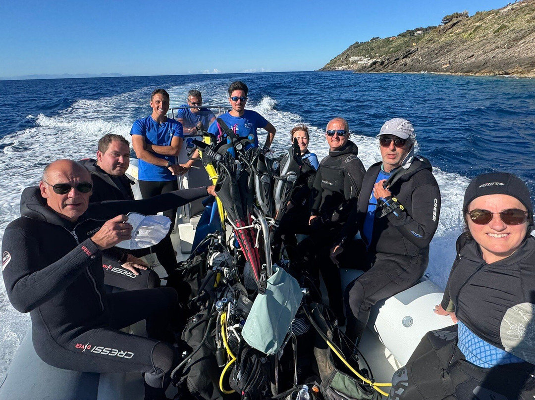 Mister Jump Diving Ustica-Ustica必去景点