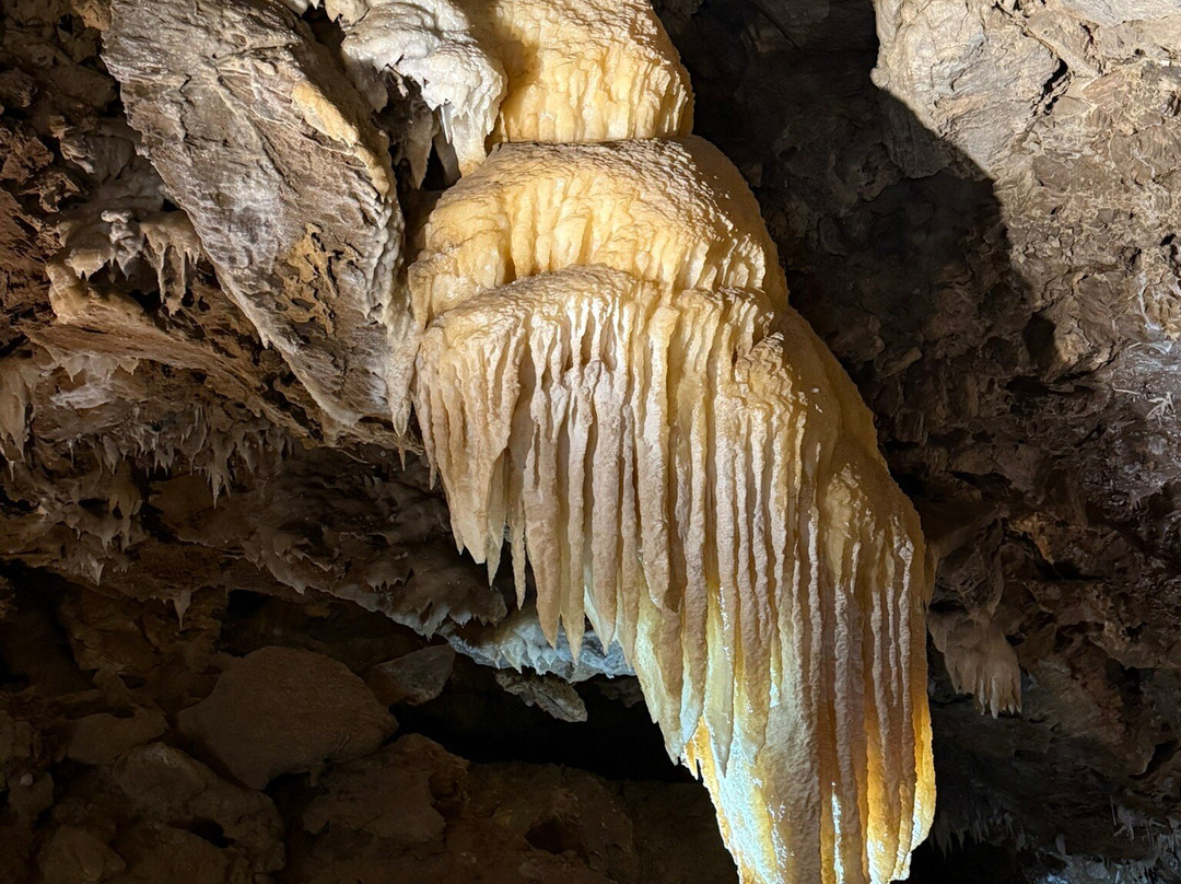 Black Chasm Cavern景点图片