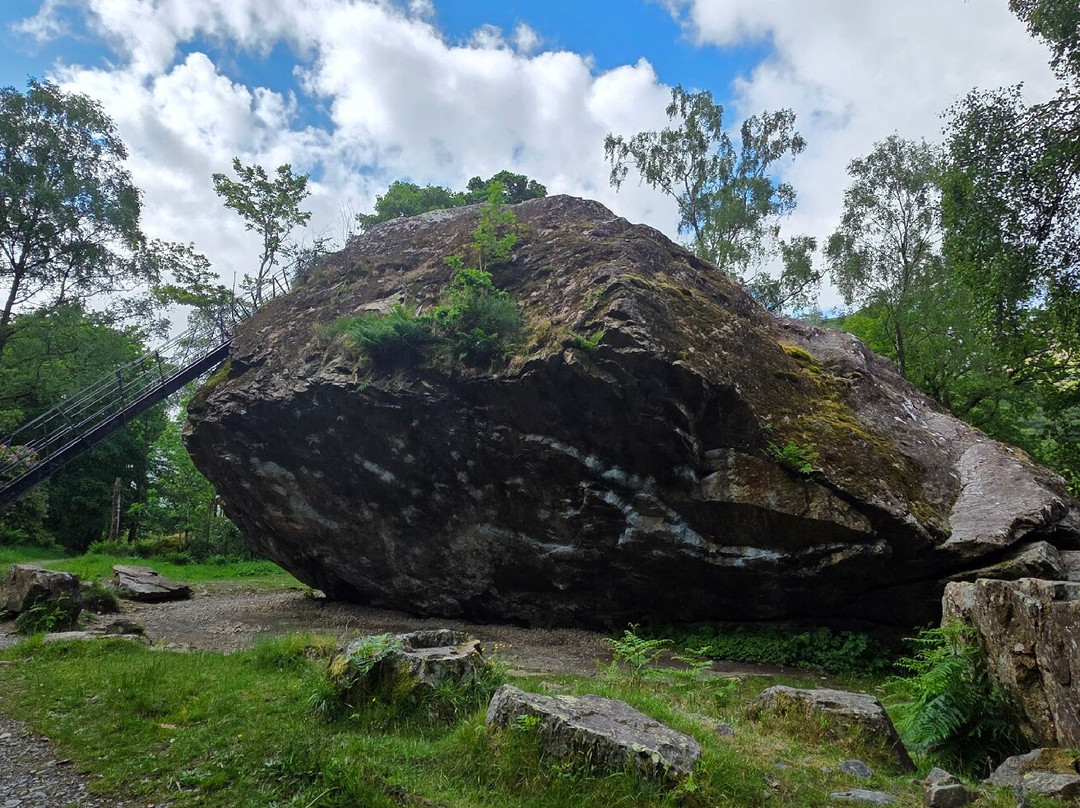 The Bowder Stone景点图片