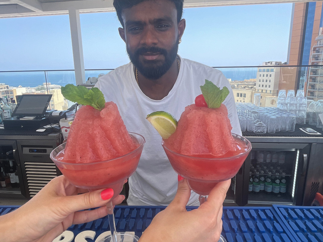 Flo Skypool-圣朱利安斯必去景点