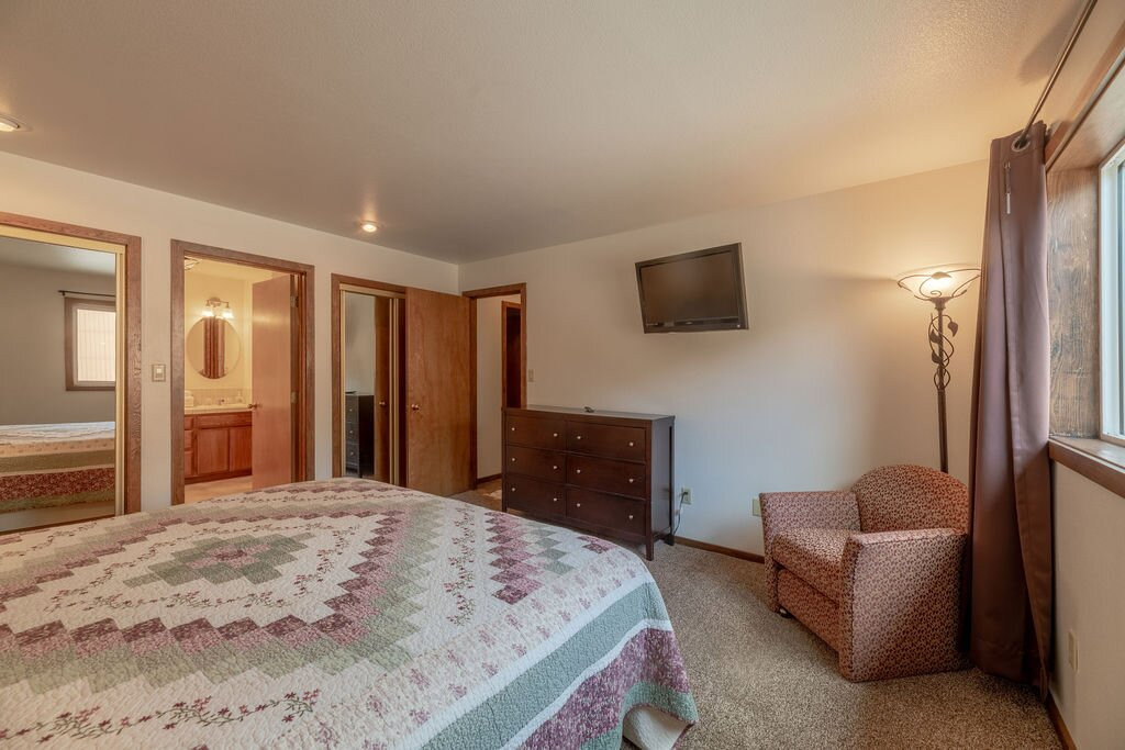 Pend Oreille Shores Resort主图