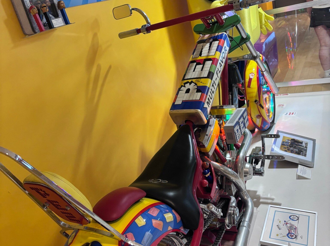 PEZ Visitor Center-Orange必去景点