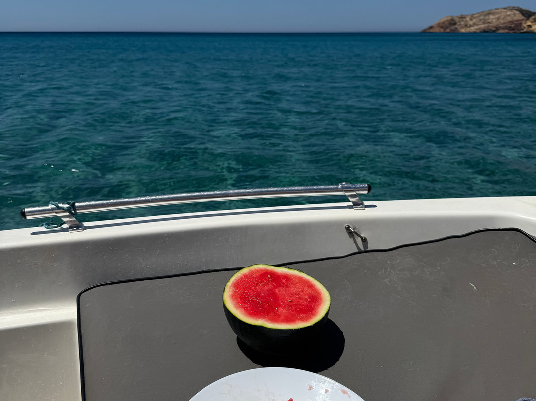 Rent Boat Milos-Adamas必去景点