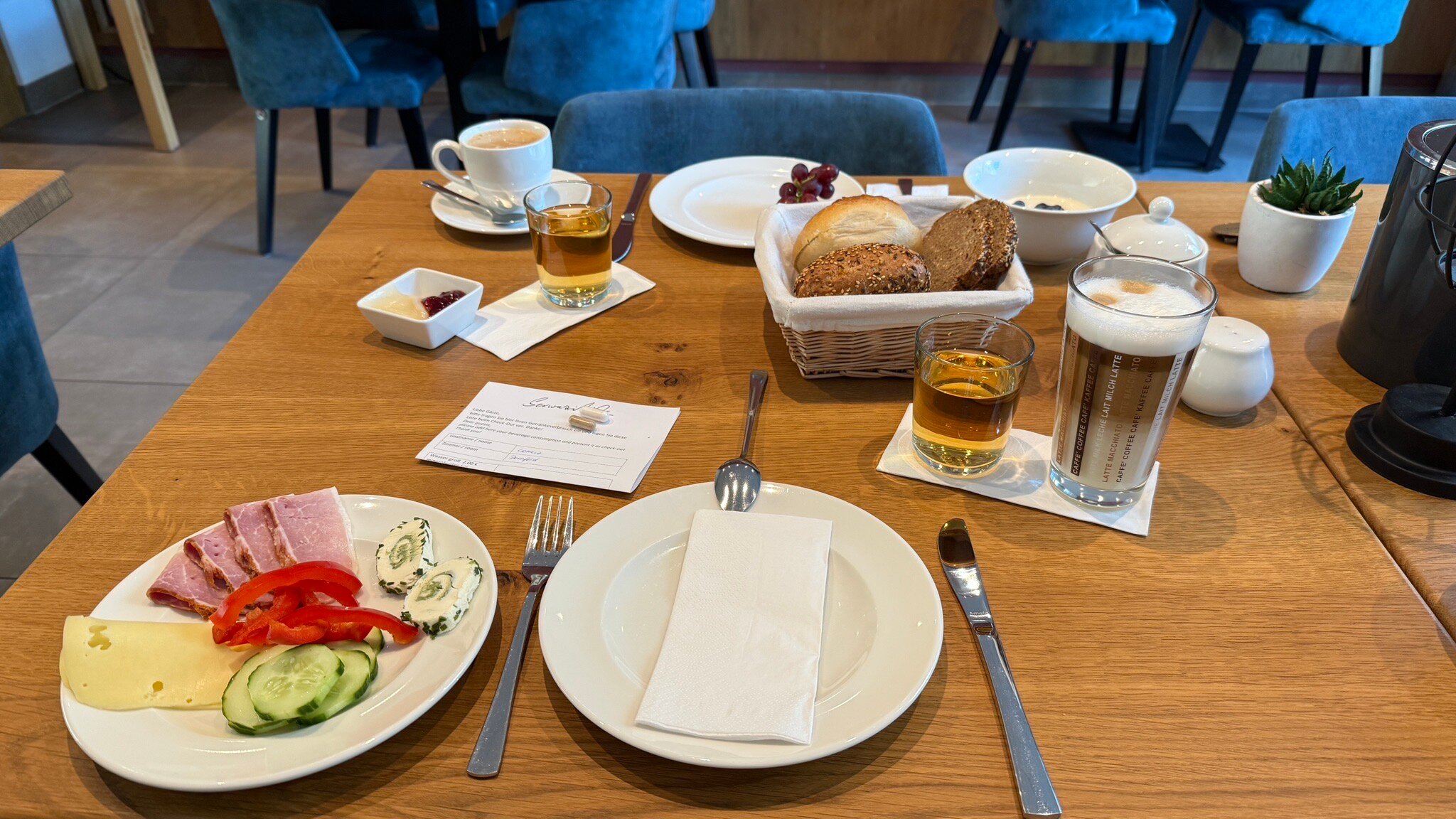 Ferienweingut SerwaziWein-官方