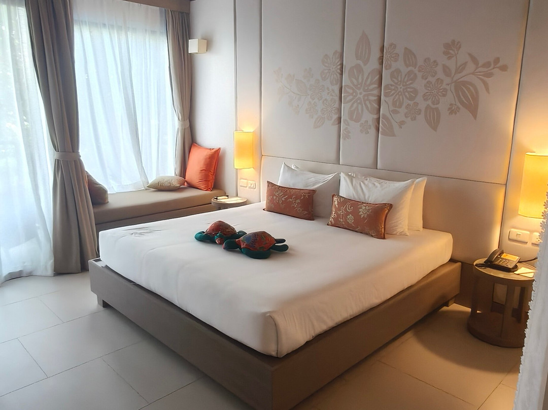 傲世普吉岛酒店主图