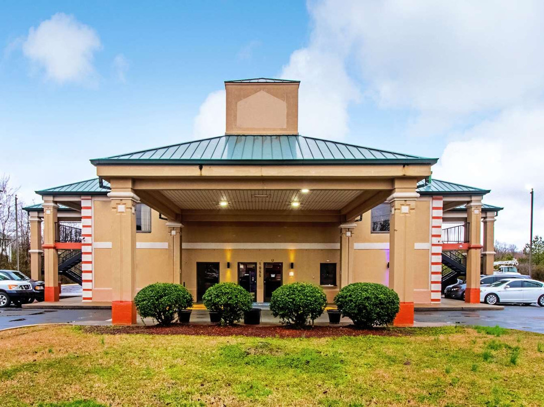 Rodeway Inn & Suites