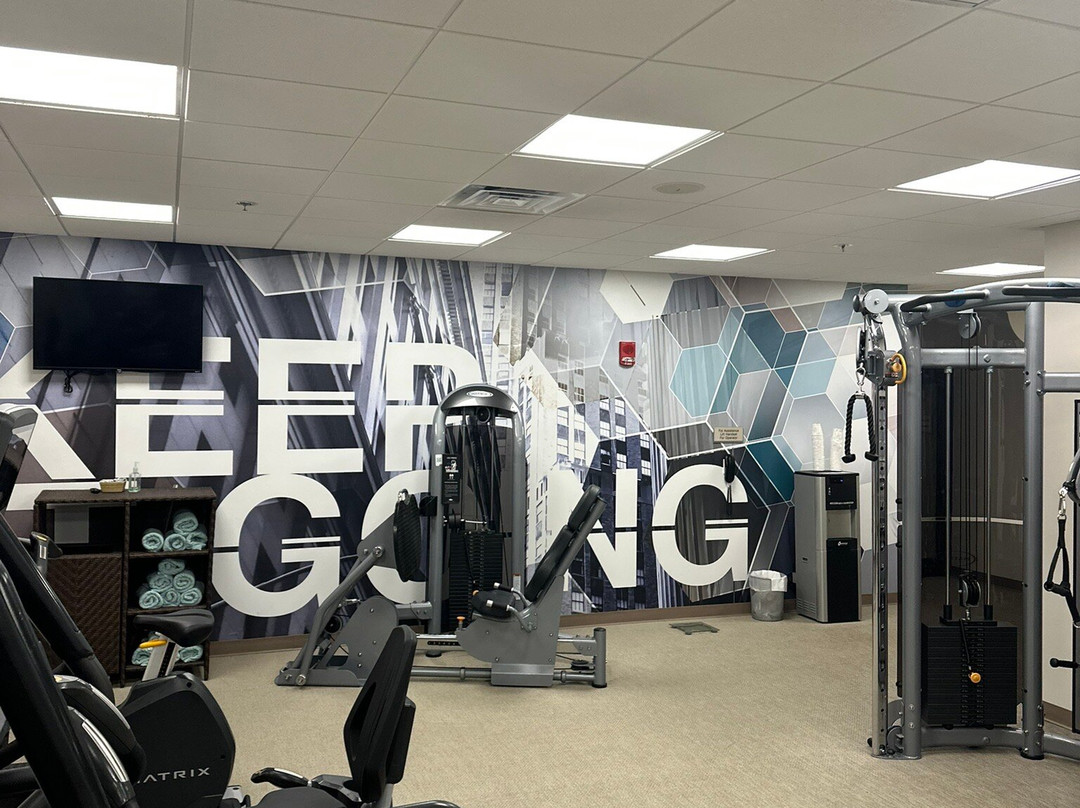 布伦特伍德圣路易斯春季山丘套房酒店主图