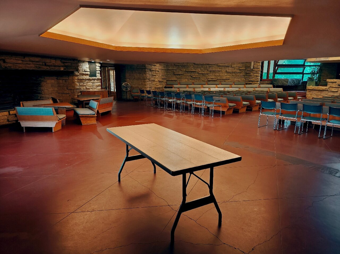 Frank Lloyd Wright's Unitarian Meeting House-麦迪逊必去景点