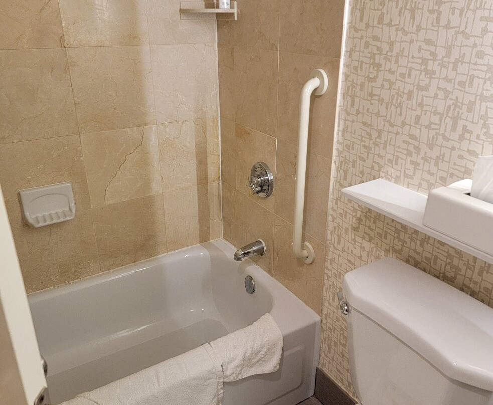 Holiday Inn Clark - Newark Area By IHG主图