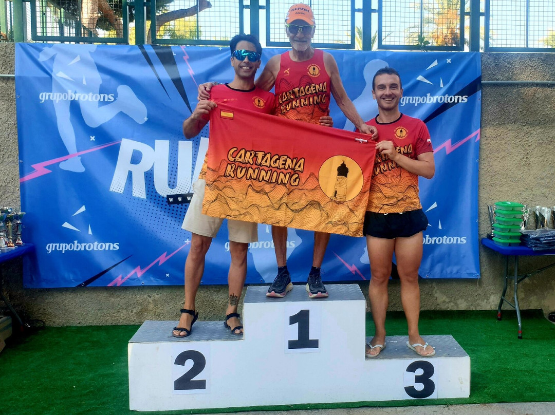 Cross Amanecer El Campello-El Campello必去景点